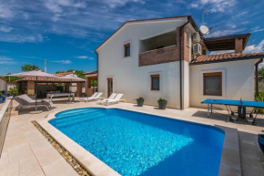Villa Artist